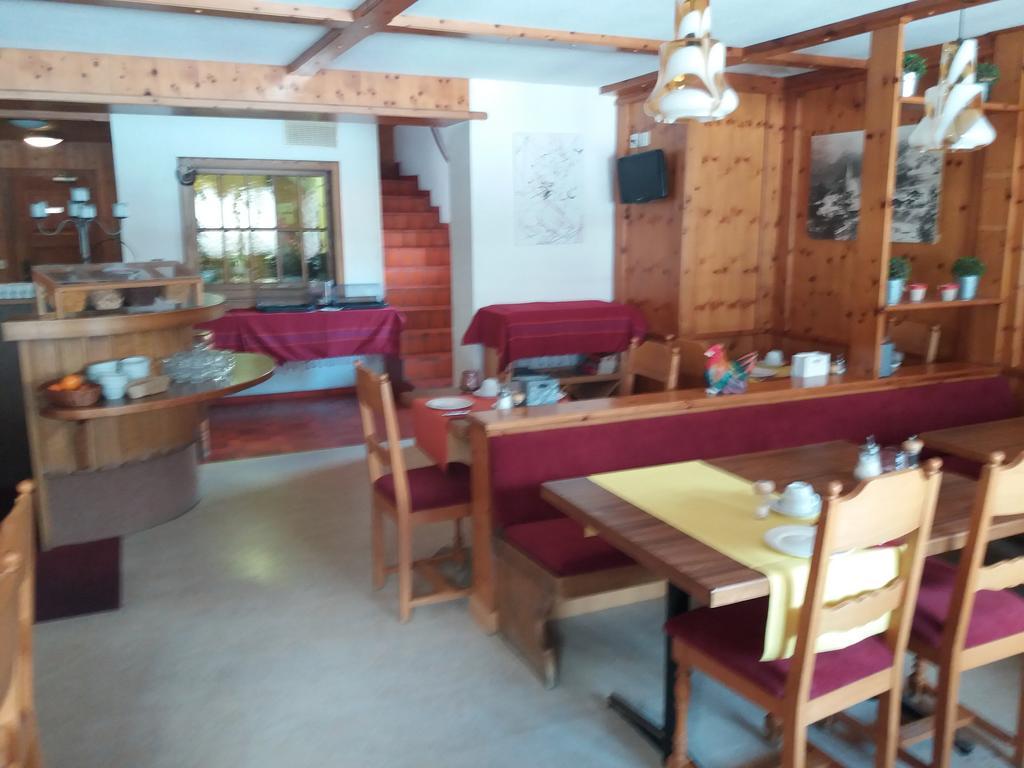 Hotel Schmitta Fiesch Exterior foto